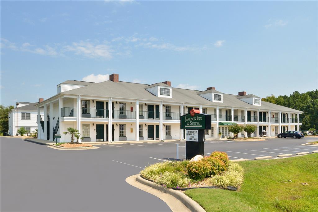 威尔逊红屋顶套房酒店 外观 照片
